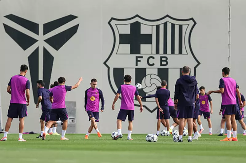 تواجد كوندي وتأكد غياب رافينيا عن مباراة الكلاسيكو تواجد كوندي وتأكد غياب رافينيا عن مباراة الكلاسيكو