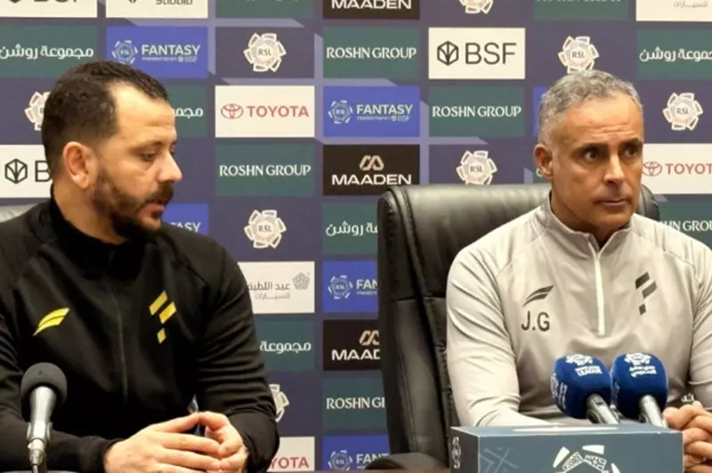 جوميز: أرضية الملعب سبب التعادل أمام ضمك جوميز: أرضية الملعب سبب التعادل أمام ضمك