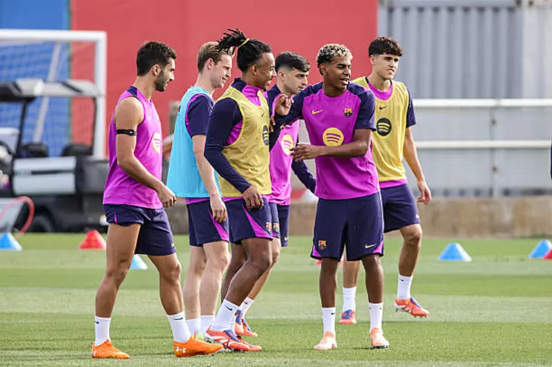 سبورت: برشلونة يغير نظامه المعتاد قبل مباراة الكلاسيكو سبورت: برشلونة يغير نظامه المعتاد قبل مباراة الكلاسيكو