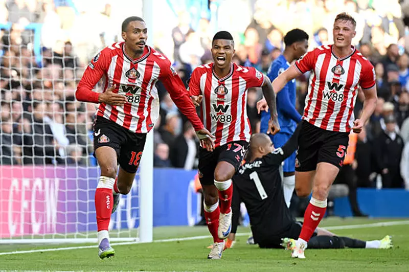 سندرلاند يسقط تشيلسي ويصعد لوصافة الدوري الإنجليزي سندرلاند يسقط تشيلسي ويصعد لوصافة الدوري الإنجليزي