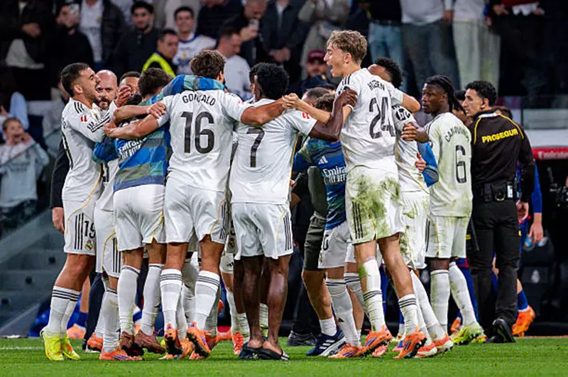 قائمة ريال مدريد لمباراة فالنسيا في الدوري الإسباني قائمة ريال مدريد لمباراة فالنسيا في الدوري الإسباني