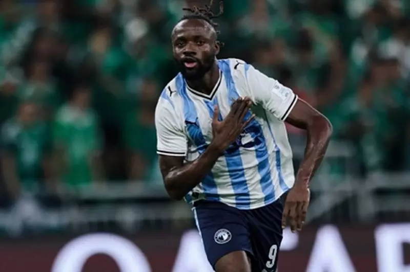 استدعاء ماييلي إلى منتخب الكونغو لملحق تصفيات المونديال استدعاء ماييلي إلى منتخب الكونغو لملحق تصفيات المونديال