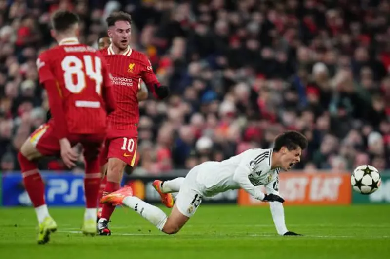 ترتيب دوري أبطال أوروبا قبل موقعة أنفيلد وحديقة الأمراء