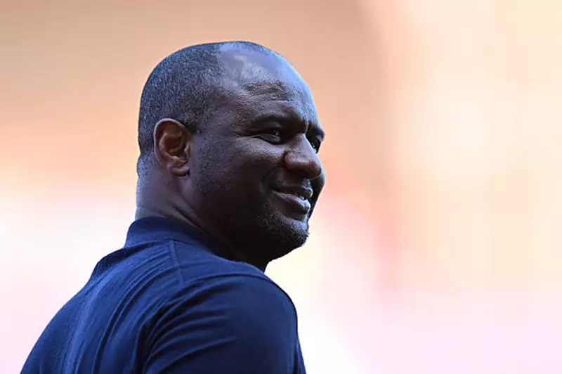 جنوى الإيطالي يعلن رحيل باتريك فييرا عن تدريب الفريق جنوى الإيطالي يعلن رحيل باتريك فييرا عن تدريب الفريق