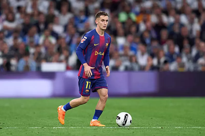 كاسادو.. الخيار المنطقي لتعويض غياب بيدري في برشلونة كاسادو.. الخيار المنطقي لتعويض غياب بيدري في برشلونة